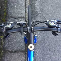 ＜整備・動作車＞クロスバイク momentum・モーメンタム サイズ・480㎜・シマノ外装3×8段変速。新品交換部品多数・お手入れ済で乗って帰れます