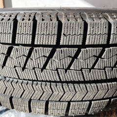 スタッドレスタイヤ売ります 