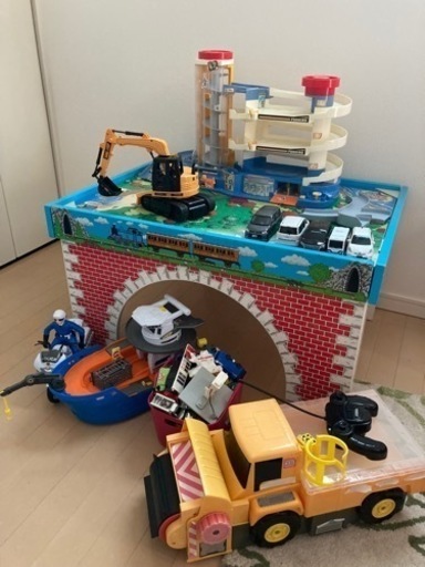 トーマスプレイテーブルトミカビル働くくるまトミカ しょこら 多治見のおもちゃ その他 の中古あげます 譲ります ジモティーで不用品の処分