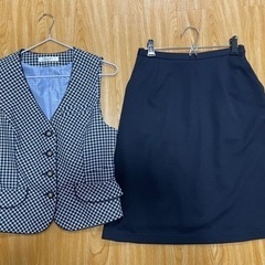【お取引完了】2.紺色チェック柄の事務服ベスト＆スカート