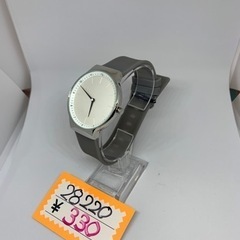 ファッション腕時計　330円　ネイビー