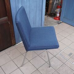 AP Stolen(APストーレン)社のHans J. Wegner(ハンス・J・ウェグナー)デザインAP37カストラップチェア。ダイニングチェアにもおススメのモダンな椅子！③BL308