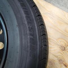 ハイエース　ワイド　(１ナンバー)　純正　15インチ　ブリジストン　タイヤ　　6穴