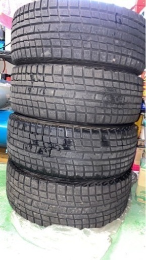 215/55r17 スタッドレス ゼロクラウンに履いてました！