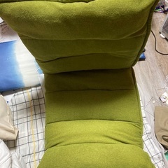 緑の座椅子