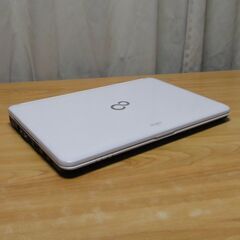 爆速！超美品 LIFE BOOK AH56/E 15.6インチCore i7 メモリー8GB SSD 240GB（新品）Win10 pro Office 2019 pro搭載 ブルーレイドライブ WiFi Webカメラ装備 爆速！超美品 LIFE BOOK AH56/E 15.6インチCore i7 メモリー8GB SSD