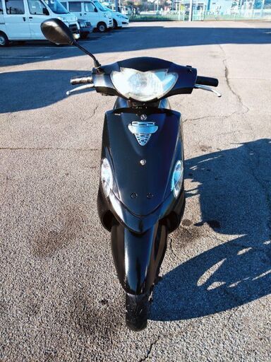 とても良いエンジン。 2017年モデル。 SYM（Xpro）風。 バイクは高速です。 サイドスタンド 。 15938キロ。