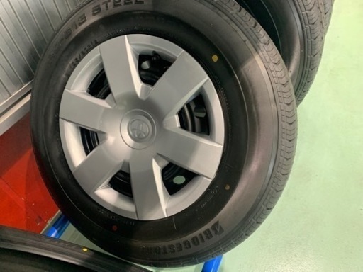 新車外し タイヤホイール４本セット 15インチ ハイエースの通販 by マウンテン's shop｜ラクマ