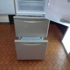 ID 990691　冷蔵庫　３ドア265L　２０１６年製　R-27GV
