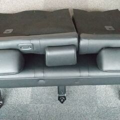 カローラルミオン　中古品　純正黒革シート　リアシート