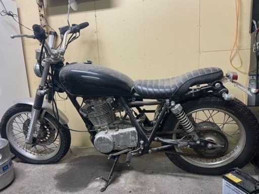 sr400 レストアベース