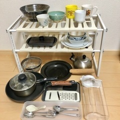 【女性限定】キッチン用品・食器・収納棚など無料でお譲りします