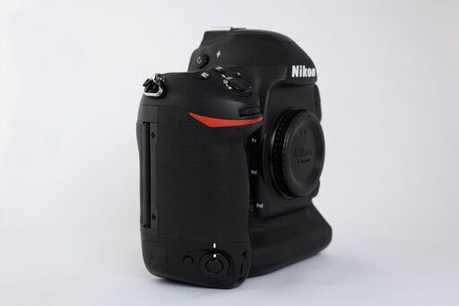 デジタル一眼レフの最高峰　Nikon D6