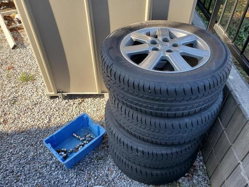 ヴォクシー70系ノーマルホイール、タイヤセット 引き取り限定