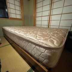 Sealy Hotel comfort Style マットレスとベッド