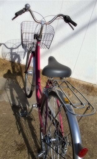 かわいいピンクのノーパンクタイヤAbsto 27インチ6段変速LEDオートライト かわいいピンクのノーパンクタイヤAbsto 27インチ6段変速LEDオートライト