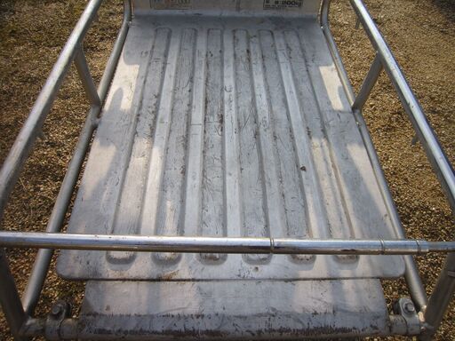 HONDA クローラー運搬車 手動ダンプ 最大積載量200kg