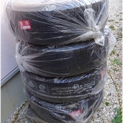 スタッドレス　195/65/R15 バリ溝　美品　タイヤ