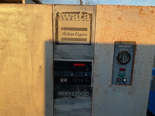 IWATA製 AIR DRYERコンプレッサー 中古