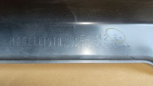 購入 トヨタ プリウスα40系 モデリスタ右サイドスカートD2611-34210-00 