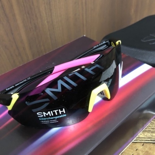 【新品未使用】スミス　SMITH サングラス　偏光レンズ　ブラック　男女兼用