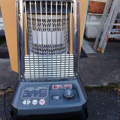 値下げ。格安中古短期使用 業務用石油ストーブ 開放式石油ヒーター 