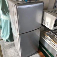 冷蔵庫②    三菱136L   500円