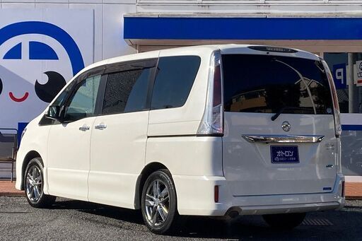 いじらなくてもかっこいいミニバン オトロン練馬店 小江のセレナの中古車 ジモティー