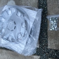 【新車外し】2021年10月 ハイエース　タイヤ　ホイールセット