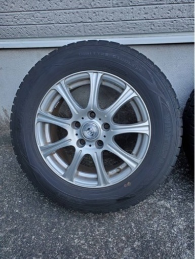 お話し中 アルミホイール スタッドレスタイヤ付きの4本セット