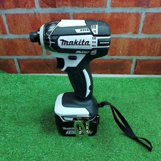 マキタ TD138DRFXW インパクトドライバー【リライズ野田愛宕店】【店頭