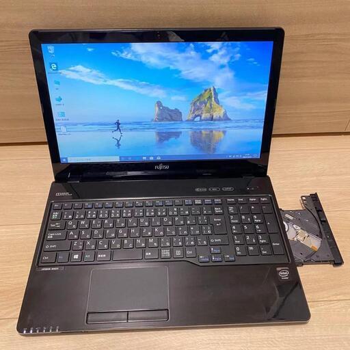 中古美品ノートパソコンFUJISTU FMVA42UB/Celeron3205U