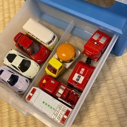 お譲り決定 トミカ 車のおもちゃ収納boxつき ぷっち 宝ヶ池の家具の中古あげます 譲ります ジモティーで不用品の処分