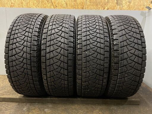 BS BLIZZAK DM-V3 265/70R17 17インチ スタッドレス 4本 2017年製 バリ溝 FJクルーザー ラングラー等　(VTJ387)クレジットカード QRコード決済可能