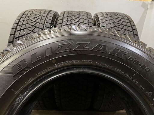 BS BLIZZAK DM-V3 265/70R17 17インチ スタッドレス 4本 2017年製 バリ溝 FJクルーザー ラングラー等　(VTJ387)クレジットカード QRコード決済可能