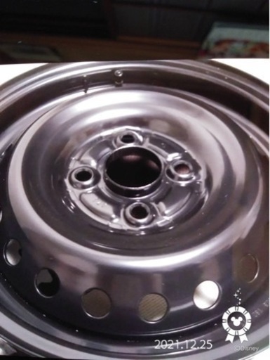 新車外しのホイールとホイールカバー(タイヤは有りません) 高品質 