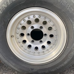冬タイヤ 225/80R15 6穴