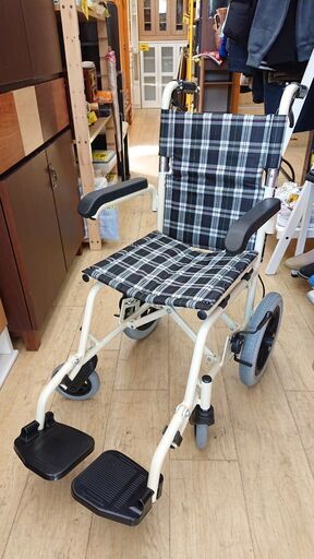 子供用 車椅子 コンパクト 車いす 介助用 介護用 折りたたみ式 チェック柄 ブラックー×グレー ☆ 近隣配送無料 買取帝国 朝霞店
