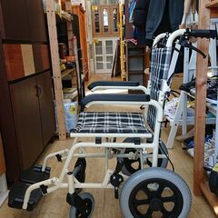 子供用 車椅子 コンパクト 車いす 介助用 介護用 折りたたみ式