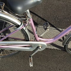 ピンク色ブリヂストン. カルーサ中古自転車整備済み