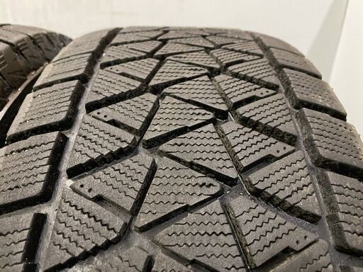 BS BLIZZAK DM-V2 265/65R17 17インチ スタッドレス 4本 2017年製 バリ溝 ランクルプラド ハイラックスサーフ等　(TF648)クレジットカード QRコード決済可能