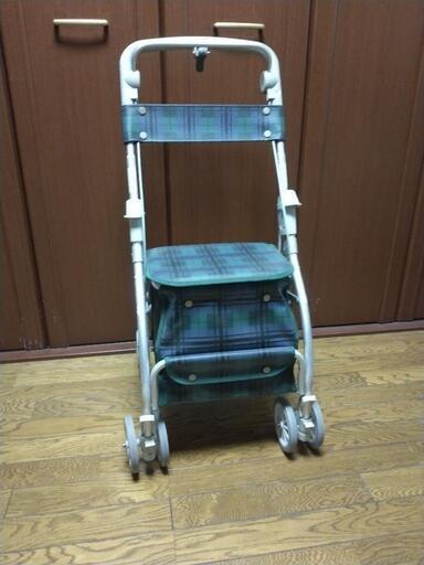 お値下げしました シルバーカー介護用手押し車中古 あっこ 忍ケ丘の家電の中古あげます 譲ります ジモティーで不用品の処分