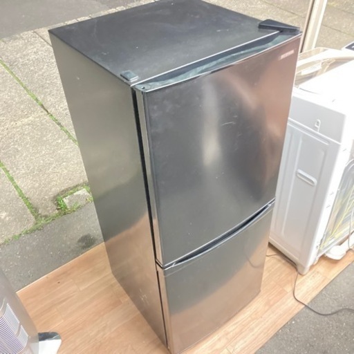 2020年製 アイリスオーヤマ 2ドア冷蔵庫 IRSD-14A-B 142L IRIS OHYAMA 冷凍冷蔵庫 ガラス棚 ボトムフリーザー