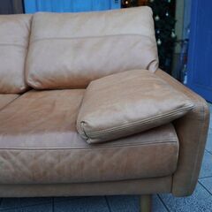 unico(ウニコ)のVINT(ヴィント）レザー 3人掛けソファーです。しなやか