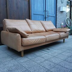 unico(ウニコ)のVINT(ヴィント）レザー 3人掛けソファーです。しなやか