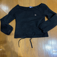 Burberryの黒のセーター