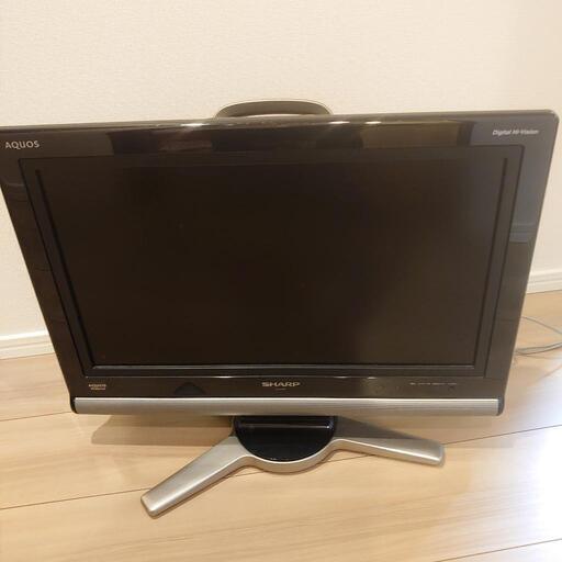 AQUOS小型テレビ（引き取りは土日のみ、月〜金にて福岡県内配達の相談も可能です）