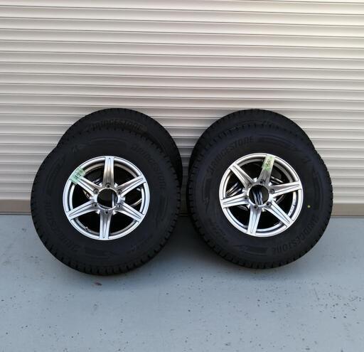 ブリジストン☆ブリザックDM-V3☆スタッドレスタイヤ4本