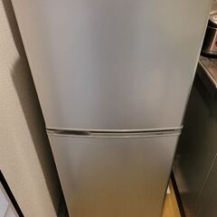 【譲ります】 冷蔵庫  AQR-141C  一人暮らし (定格内...