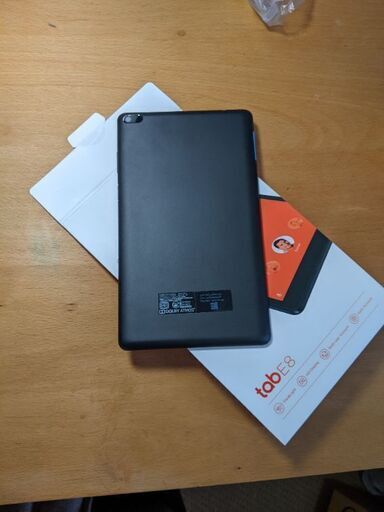 タブレットパソコン　レノボ　Lenovo Tab E8